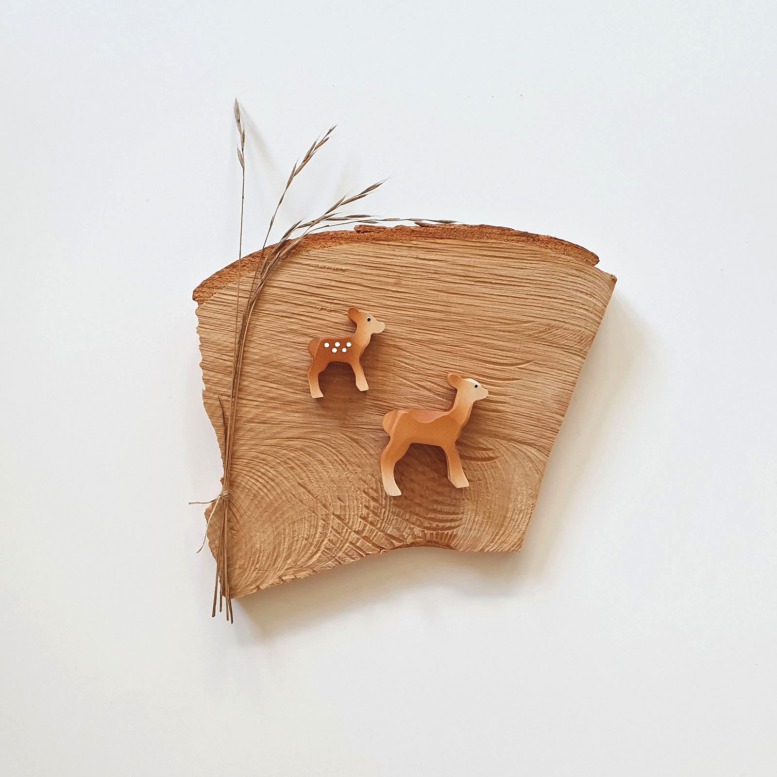 Reh & Bambi Holztiere aus Schweizer Lindenholz